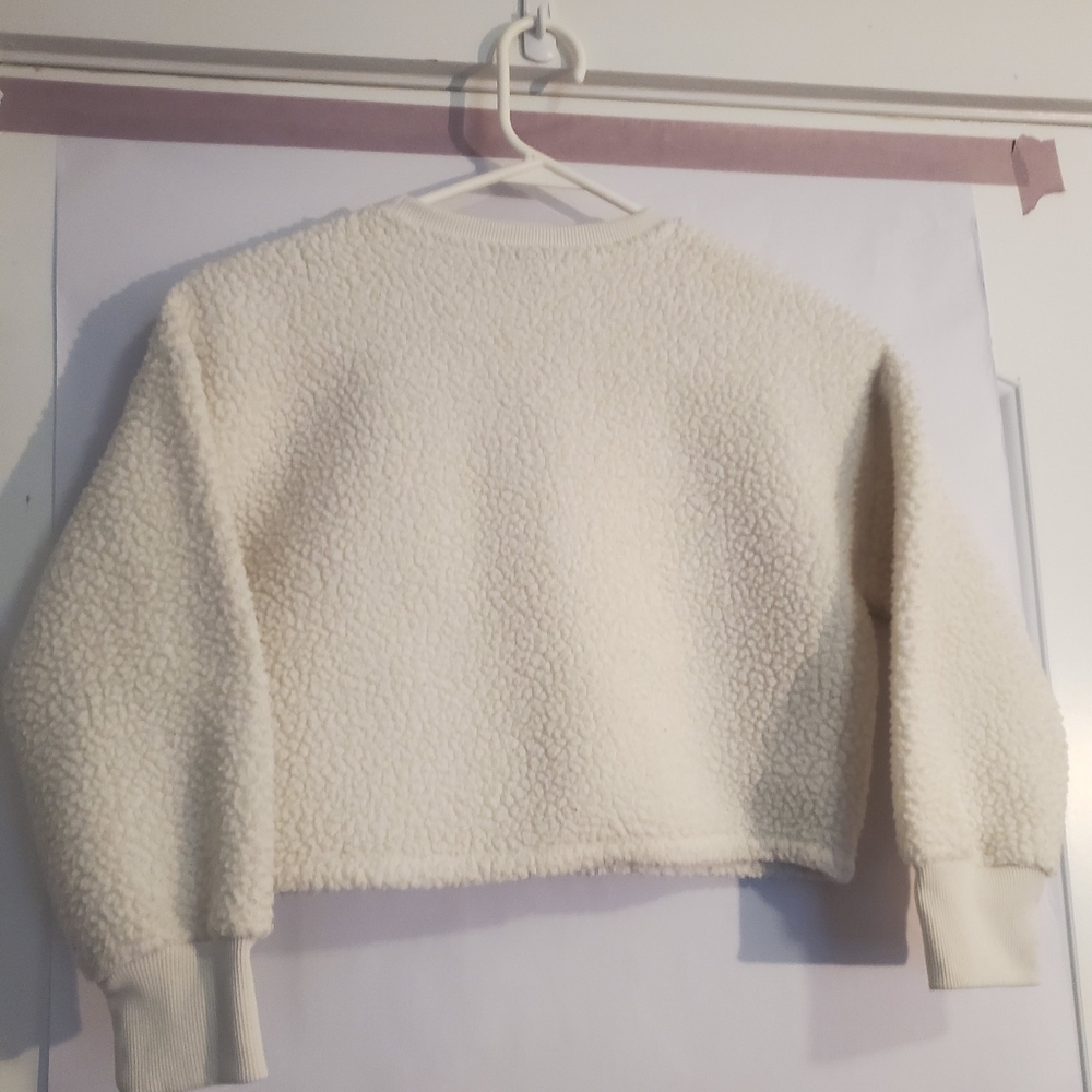 Hello Kitty Pocket on White Fleece Old Navy Sweater, Girls Medium size 8 - Picture 3 of 5